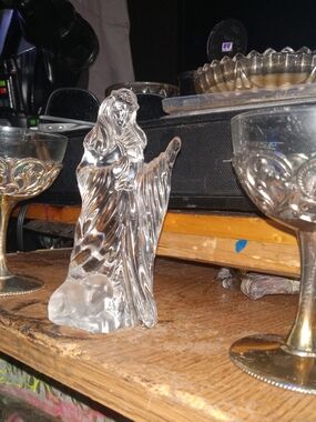 Nativity Scene Sheperd Clear Glass Angel Figurine Decorative Sculpture - Clear